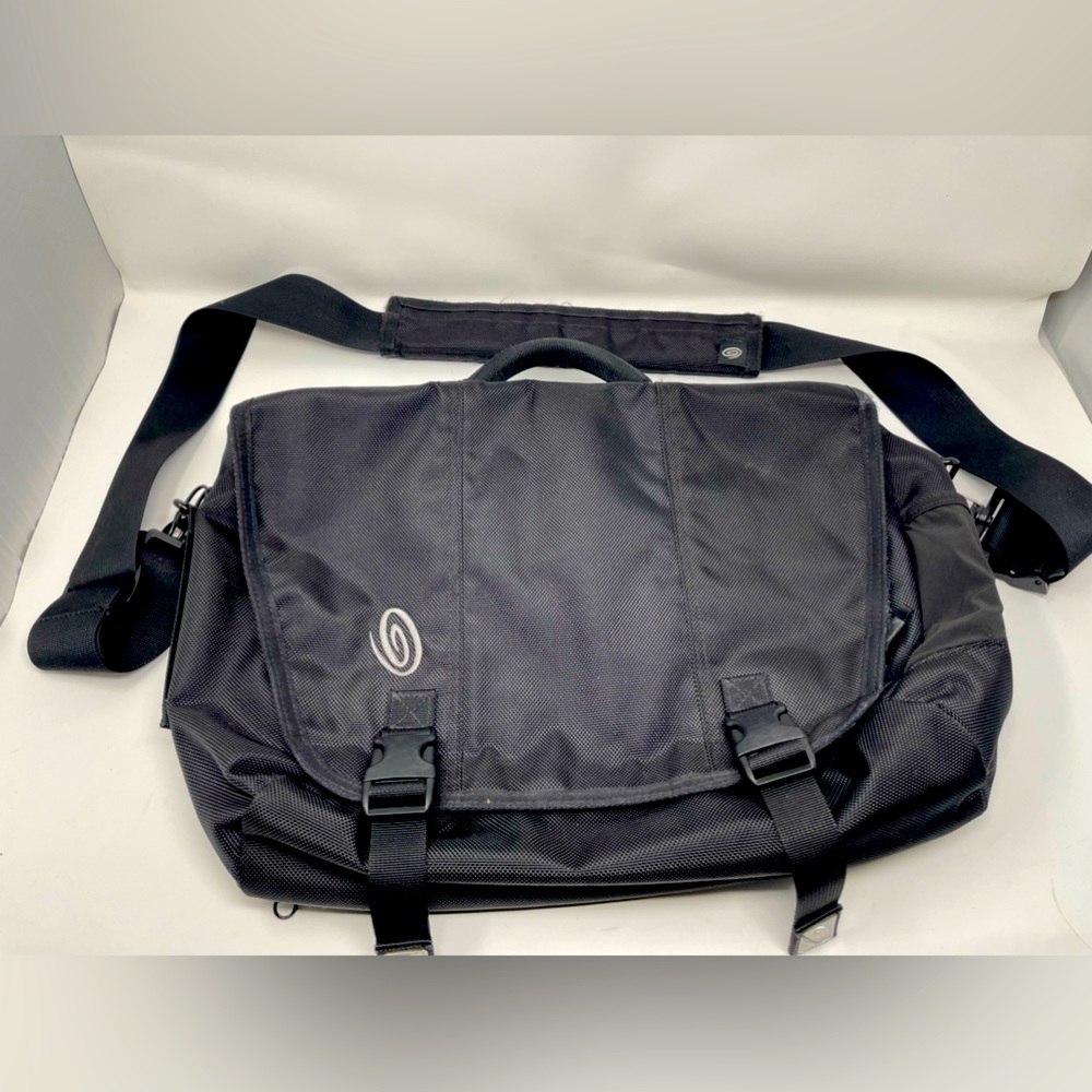 Timbuk2 Commute Black nylon Messenger Bag Crossbody Laptop Case Sz Small